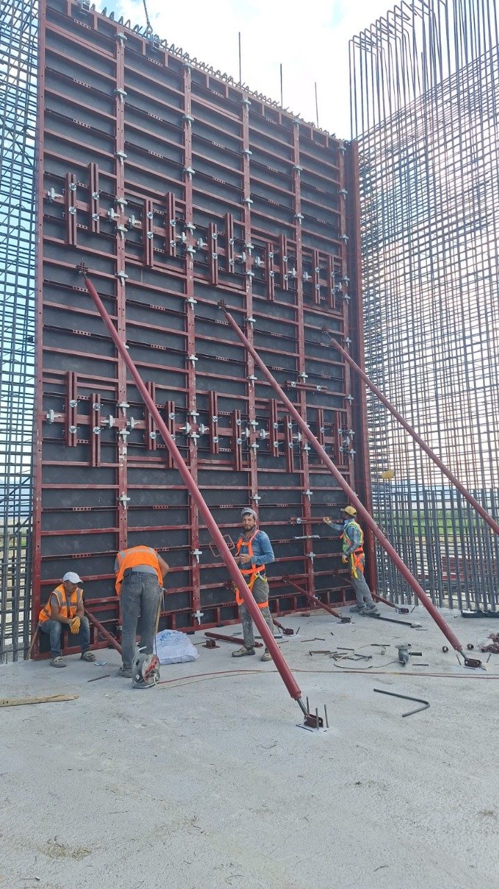 Montirana oplata za betonski zid